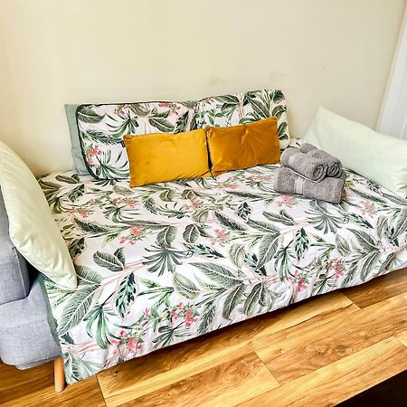 Charming 2-Bedroom Flat In Shepherd'S Bush, Near Hammersmith Londra Esterno foto