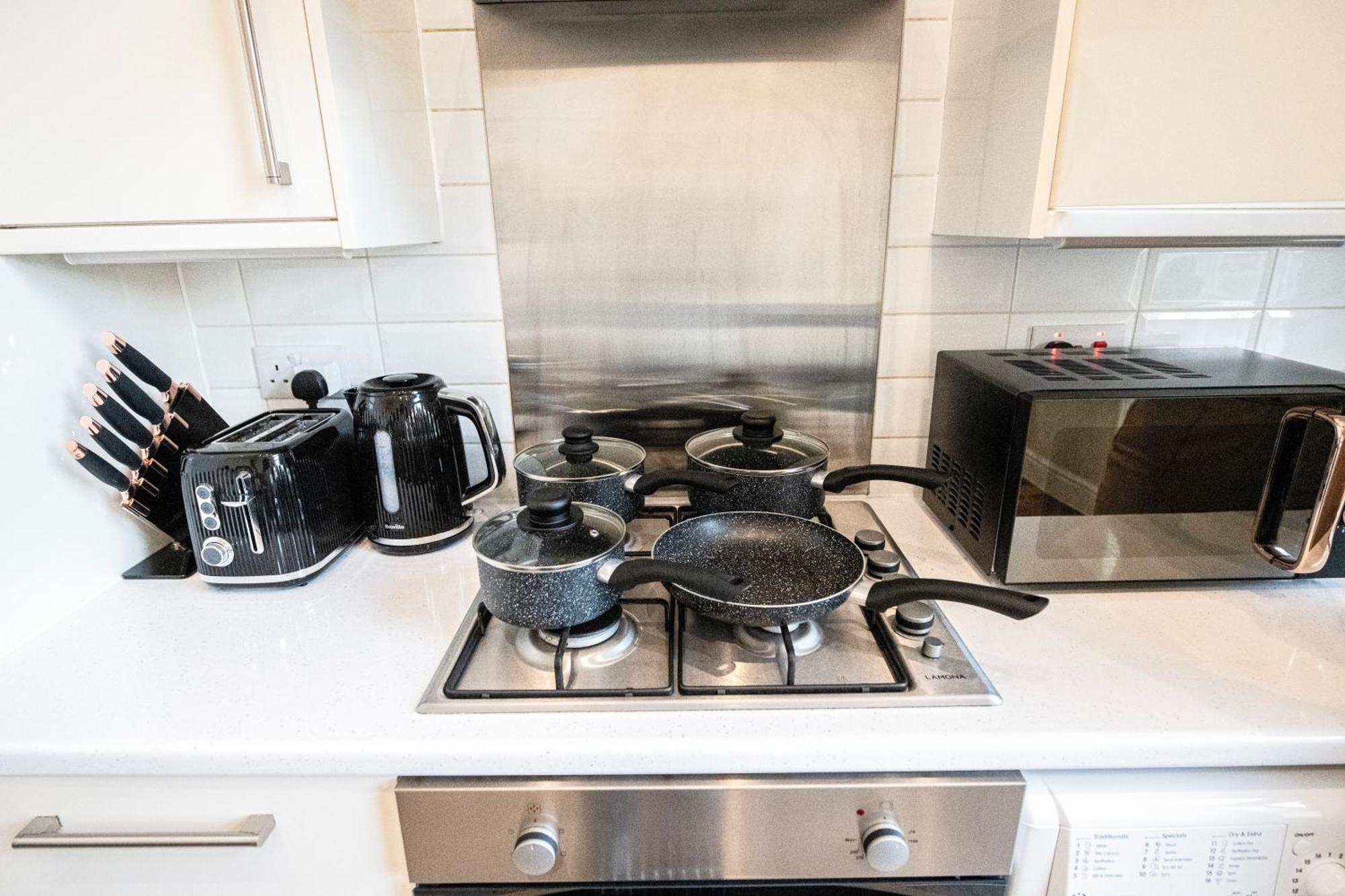 Charming 2-Bedroom Flat In Shepherd'S Bush, Near Hammersmith Londra Esterno foto