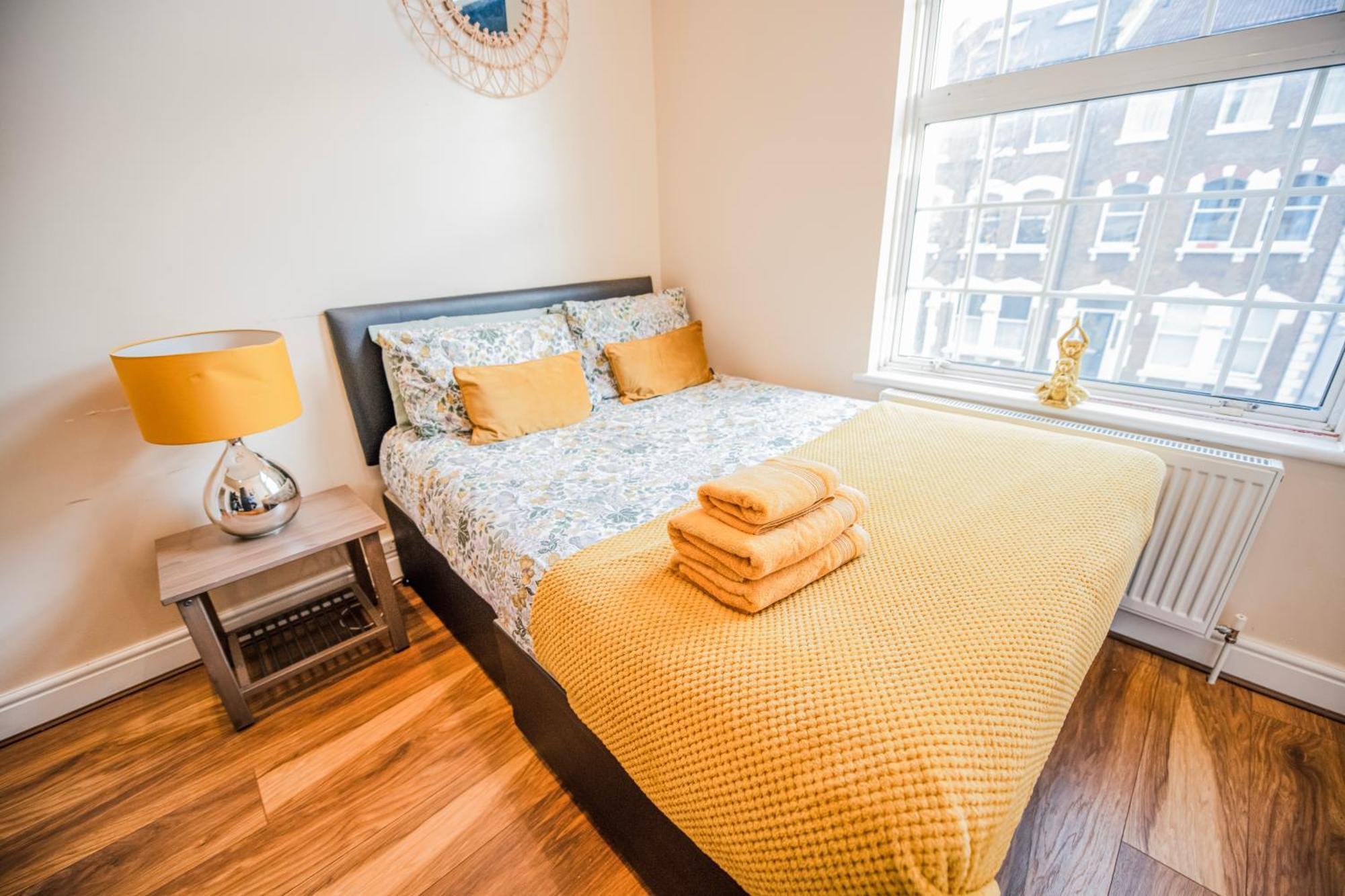 Charming 2-Bedroom Flat In Shepherd'S Bush, Near Hammersmith Londra Esterno foto
