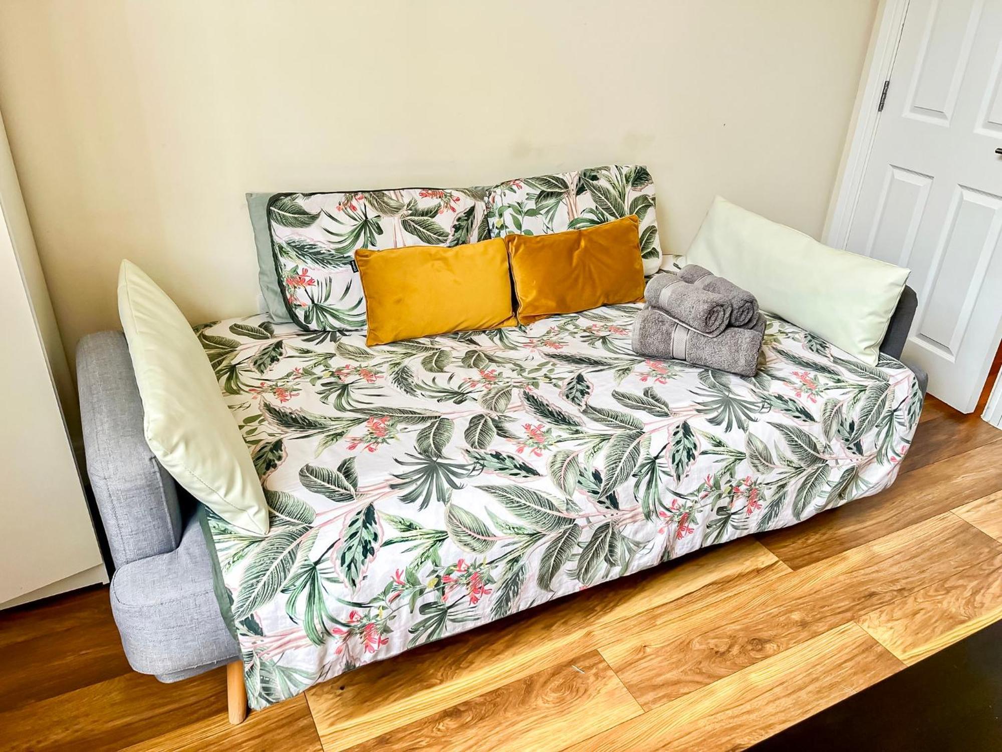 Charming 2-Bedroom Flat In Shepherd'S Bush, Near Hammersmith Londra Esterno foto